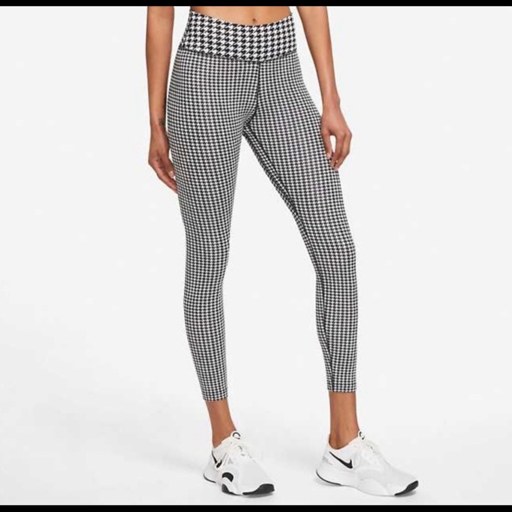 Nike Dri-Fit Houndstooth Capri Leggings - M